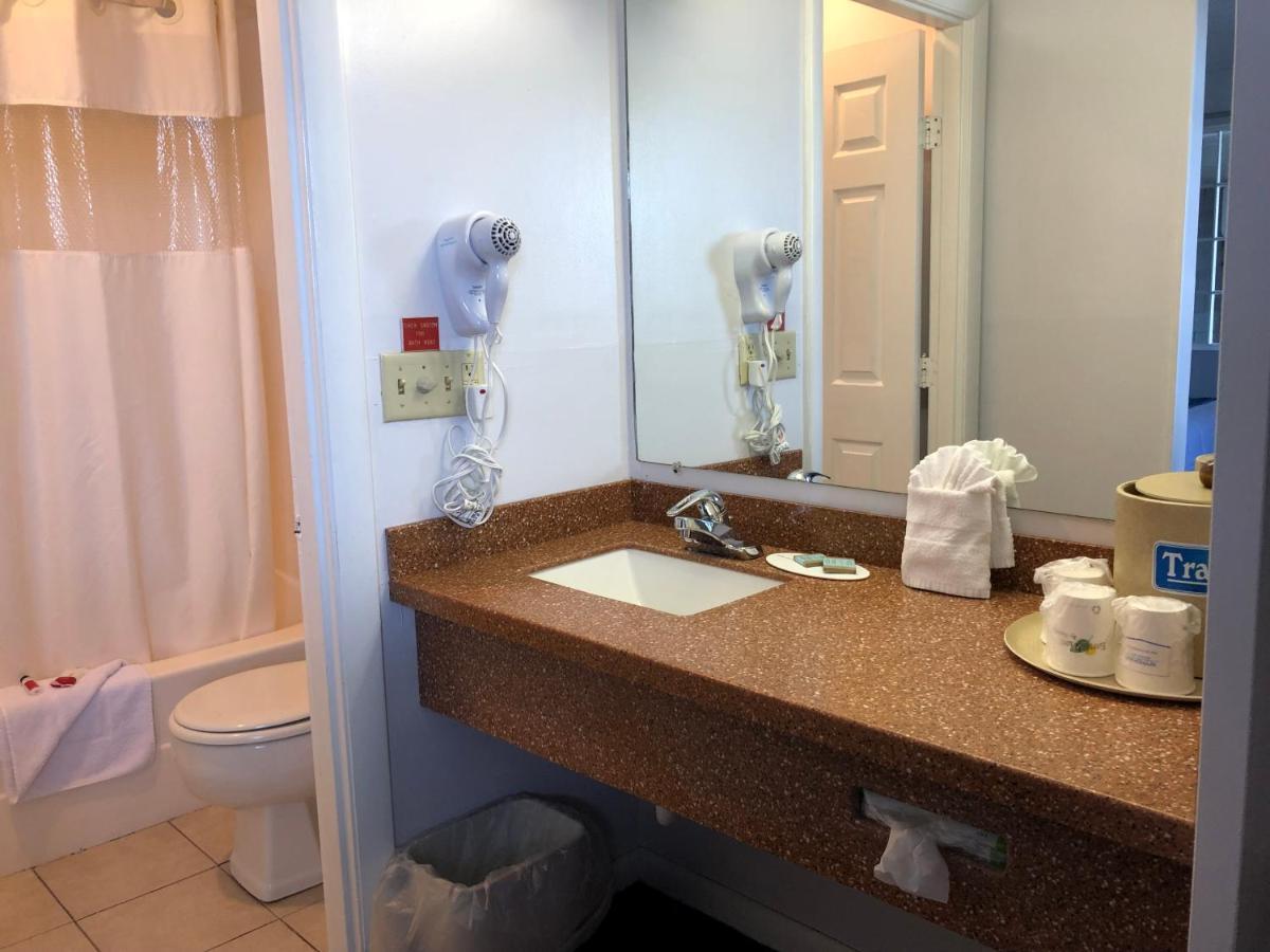 Travelodge By Wyndham Cape Cod Area West Dennis Phòng bức ảnh